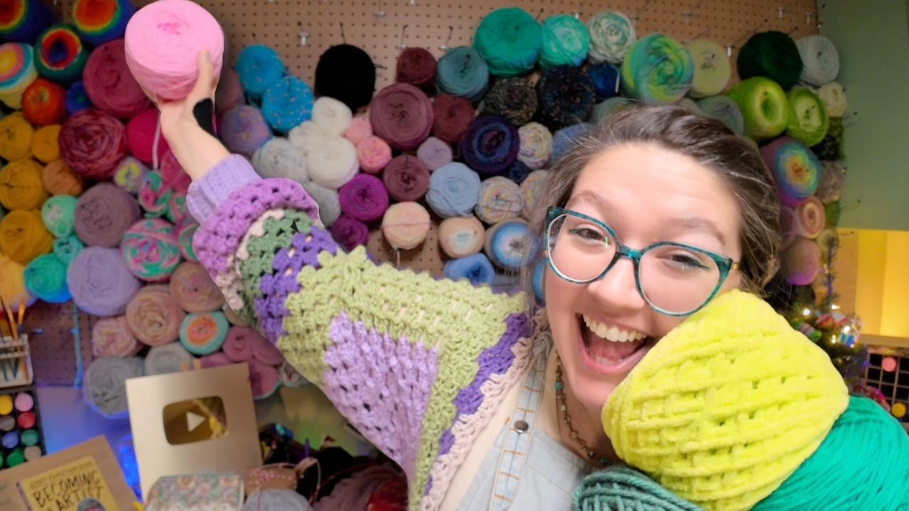 Полностью переорганизую свою стену с пряжей.