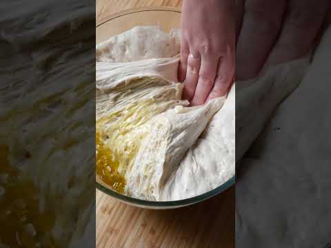 No knead focaccia tutorial