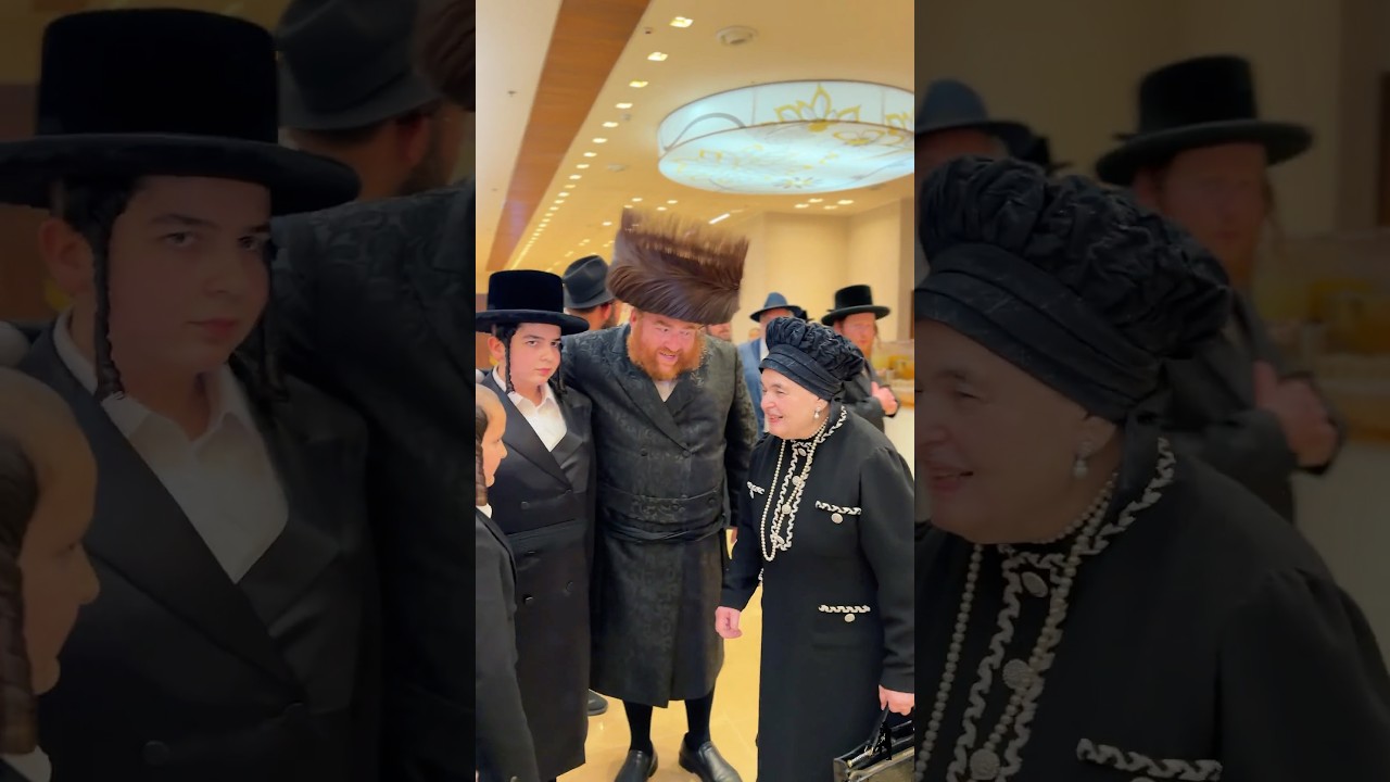 הרבנית מבעלזא בכניסה לשמחת הבר המצווה לבן הנגיד ישראל קליין