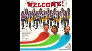 Monitors – “Thinking It Over” (Australia Festival) 1982
Written and produced by by Ricky Fataar and Mark Moffatt.
From the 1982 album, “Back From Their Recent Illness”
As the 70s drew to a close, one time Beach Boy (along with Blondie Chapin), Ricky Fataar sterred in the film spoofing the Beatles, “The Ruttles”. He continued as a session drummer and branched out into producing. In 1981 he co-produced Renee Geyer’s album, “So Lucky”, which featured her Australian hit, “Say I Love You”. The following year he was in Australia and joined the Monitors along with fellow producer Mark Moffat and Terry McCarthy.
The group – before Ricky joined - had had a #16 Australian hit in 1980 with “Singing In The 80’s”. They disbanded after this album with Ricky and Mark Moffatt going on to work with artists such as Russell Morris, Tim Finn, Q E D and Mental As Anything. Monitors – “Thinking It Over” (Australia Festival) 1982