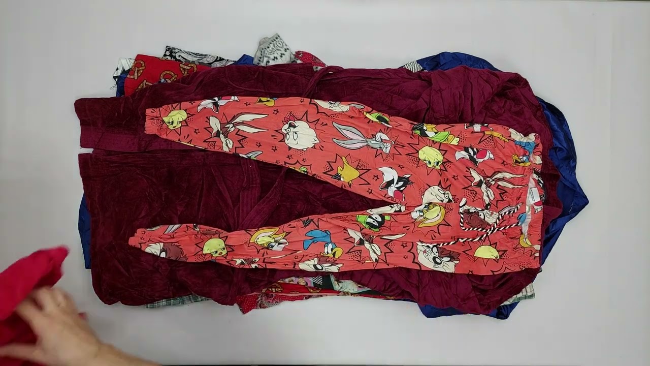 23424 Пижамы Pajamas (extra) 23 пак 22.5кг. по 5.5€/кг. 98шт.