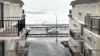 Hampton Beach - Storm surge at high tide