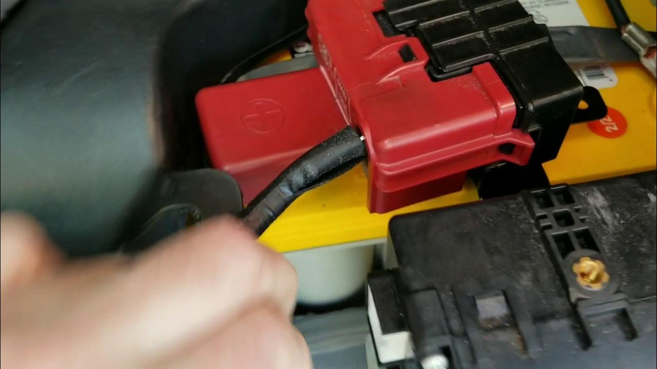 Замена батарейки Toyota Prius (30), 1,8 л, 2010 года другое DRIVE2