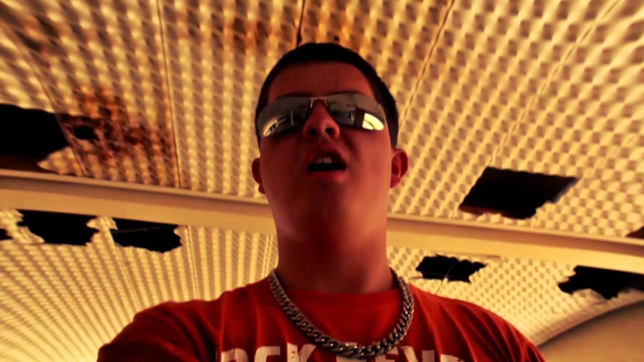 Watch Slim Cubi - Milionář (Music Video) on YouTube Watch Slim Cubi - Milionář (Music Video) on YouTube