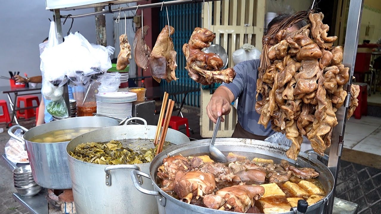 Đây là 4 món ăn nổi tiếng của người Hoa ở vỉa hè Sài Gòn, khách rất đông