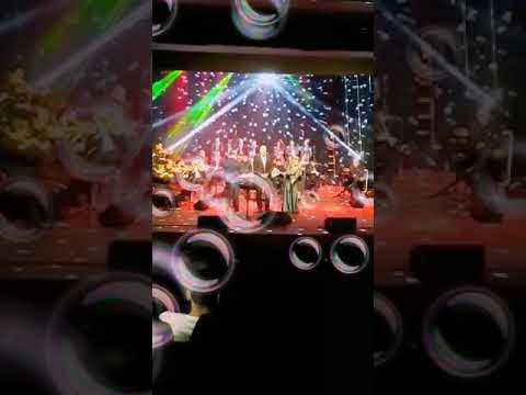 أنور أبو زيدان ورنا حداد في اسكتش الضيعة والمدينة العمالقة وديع الصافي وصباح