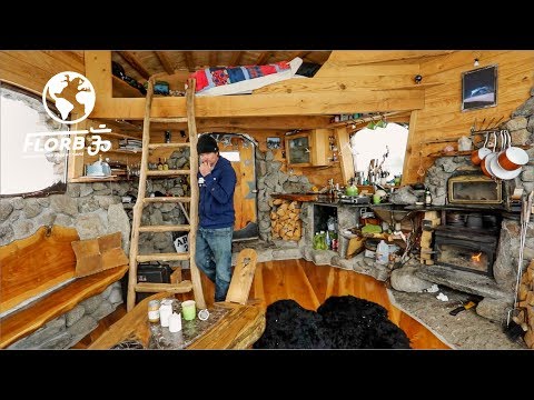 Snowboarder Built a Sublime Off Grid Tiny House