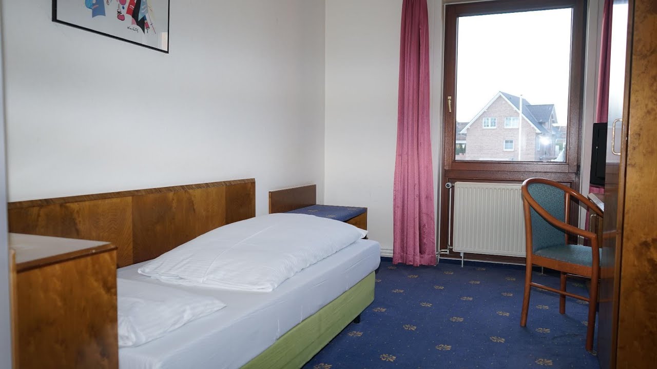 Entree Hotel Glinde, Germany YouTube