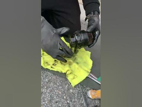 Oil change 2017 Toyota Camry - YouTube