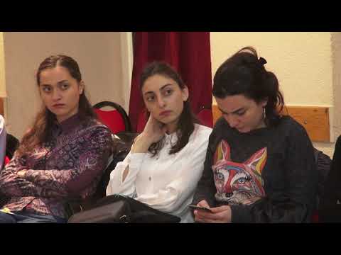 პრეზენტაცია „კავკასიურ სახლში“ - პროექტი „პლასტმასის ყვავილი“