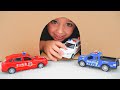 व्लाद और निकी खिलौना कारों के साथ खेलते हैं - बच्चों के लिए संग्रह कार वीडियो