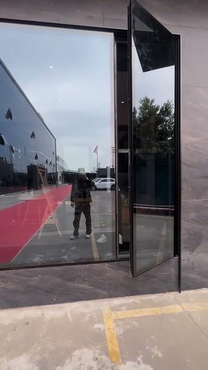 Don't open it. Do you know there is another door here?#factory #aluminumdoor #glassdoor #fyp #hide