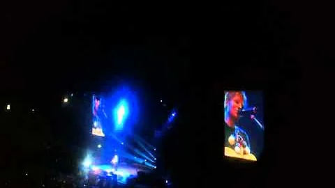 Ed Sheeran - Wake Me Up Sydney Concert (with Natha...