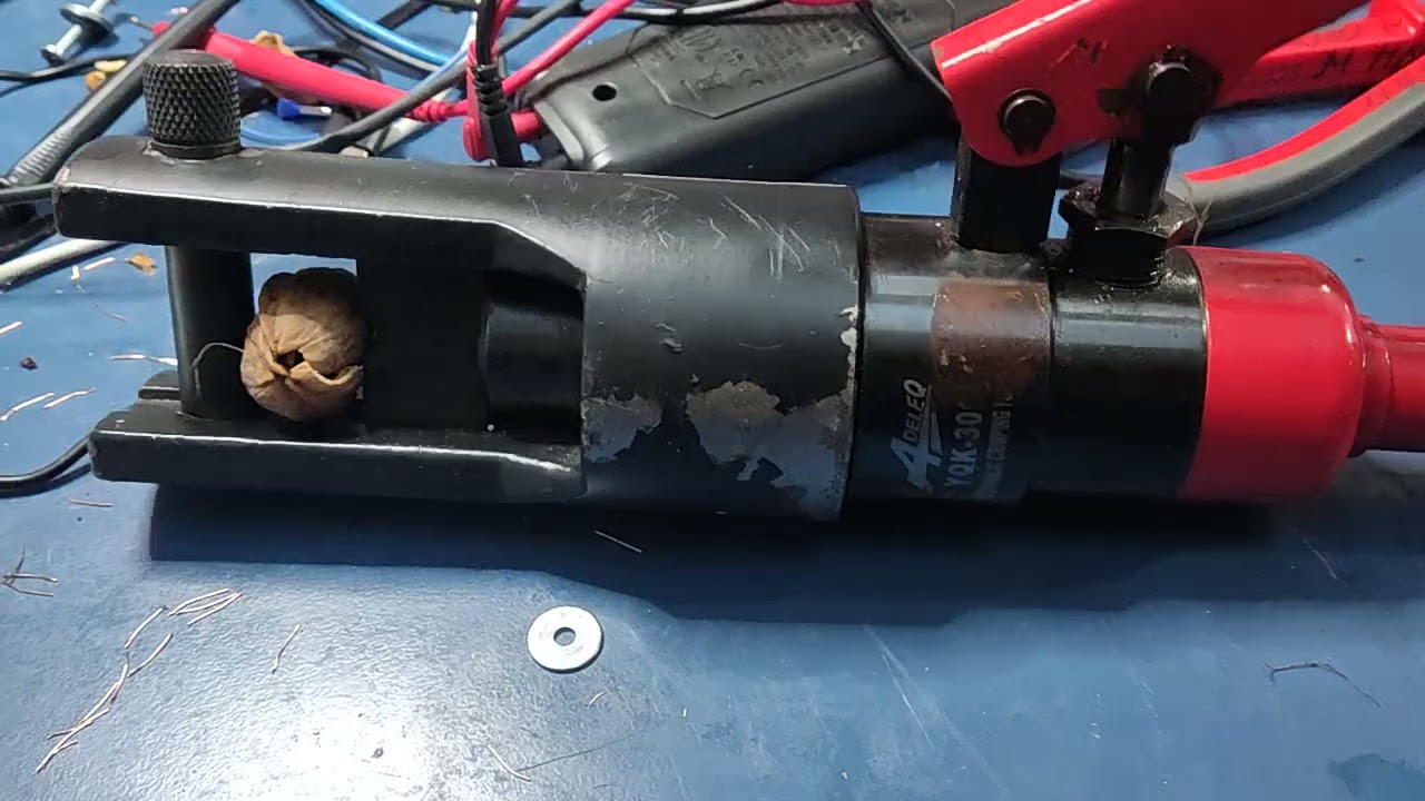 Reparare depanare electronică industrială pe teren utilaje echipamente sxule CMC formatizat lemn pal