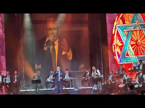 יחיאל נהרי בשיר עלי גרה בקונצרט בנבל עשור תשפה 