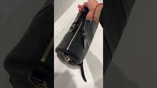 How I clean my favourite Louis Vuitton travel bag? #luxuryhandbags #lvlover #shopping #fashion #luxe Resimi