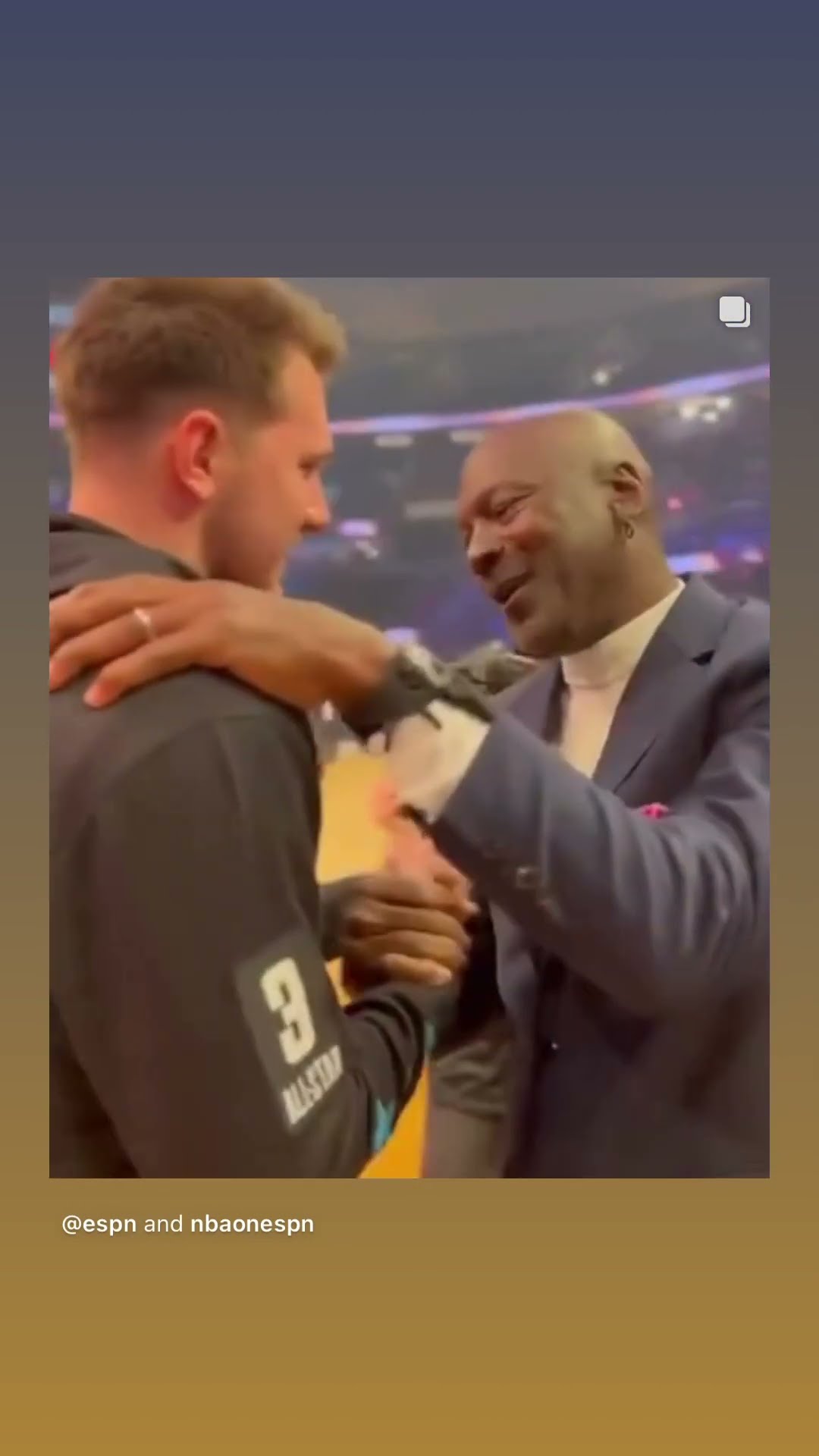 Michael Jordan told Luka “Gimme a hug” #hoodnews #lukadoncic #michaeljordan #trending #viralvideo