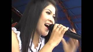 Tersesat - Tya Agustin - New Pallapa live UNESA 2008