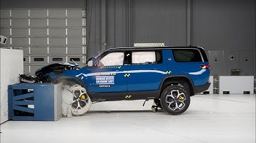 2023 Rivian R1S IIHS 40% Offset Updated Moderate Overlap Frontal Crash Test (Extended Footage)