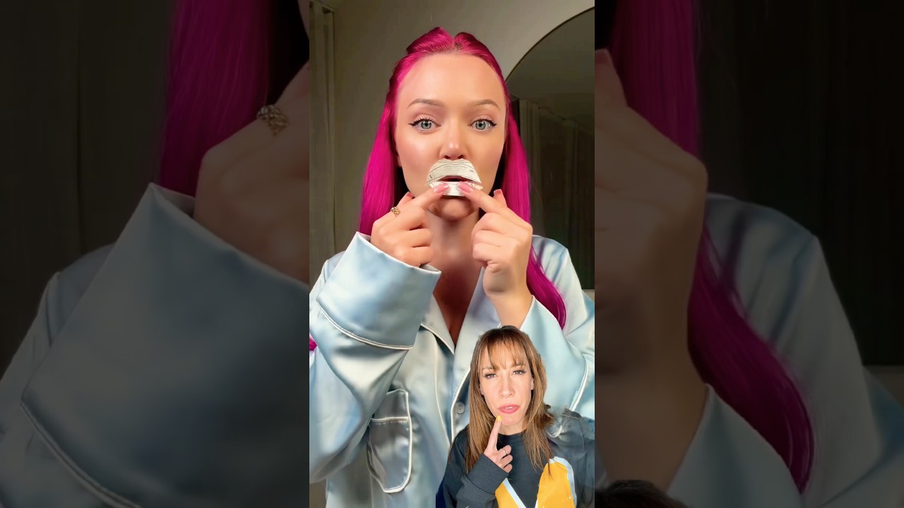 У кого такие большие губы? 