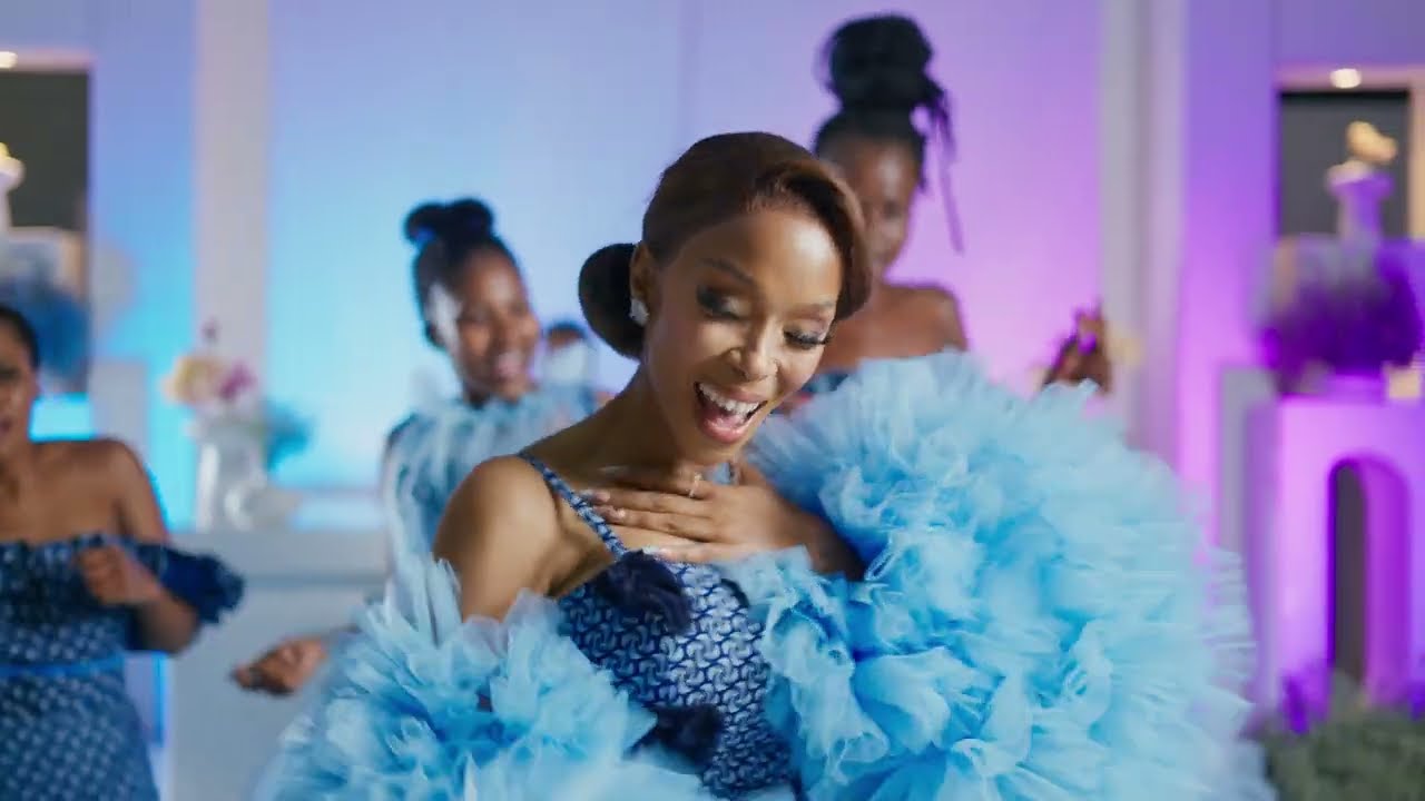 Nhlanhla Mafu - Ngithanda Wena featuring Dj Tira & Amatycooler (Official Music Video)