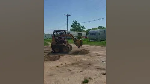 Case 1816C Skid steer operating video