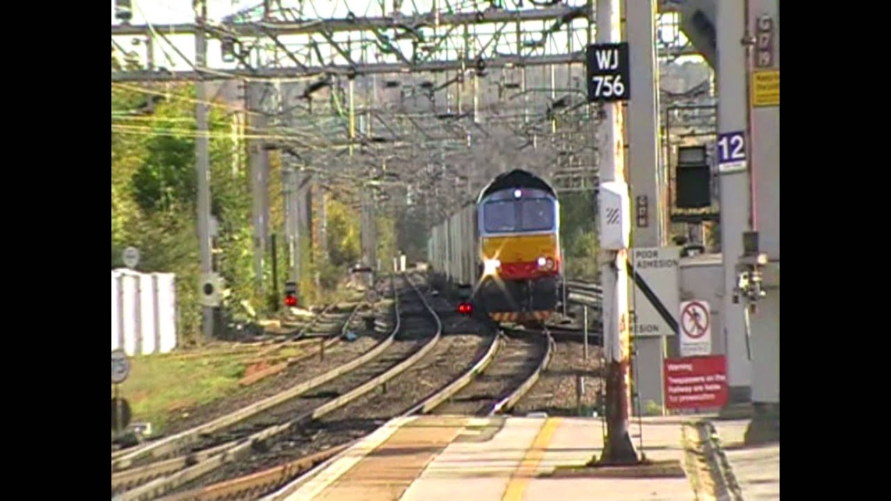 Malcolm Rail 66412 Rumbles Through Watford Junction Working 4M71