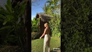 Enquanto A Put Rebola, A Gente Bate Punhet