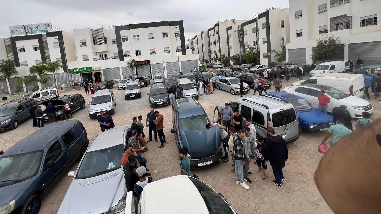 صحاب الهمزة كاين الجديد😱😱السوق الأسبوعي للسيارات مدينة فاس