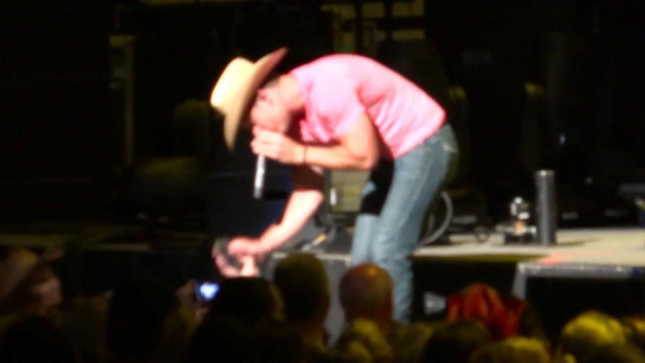 Dustin Lynch Wild In Your Smile Wild In Your Smile-Dustin Lynch-Tampa 2013 - YouTube