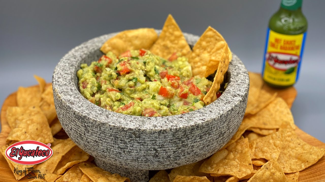 Guacamole Recipe | How to make Guacamole | Guacamole with El Yucateco Green Hot Sauce - YouTube