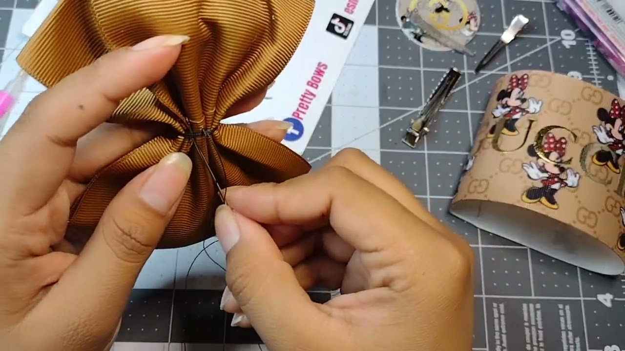 moños en par con listón de 7.5 cm