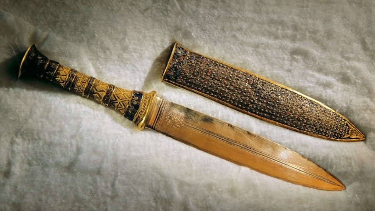 The Mysterious Origins of King Tutankhamen's Space Rock Dagger Just Got Clearer