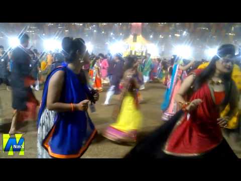 Aavi Nav Navratri Re | United Way Of Baroda | Garba Mahotsav 2015 | Nim's Group