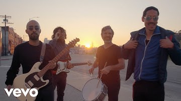 Chicano Batman - Color my life (Official Music Video)