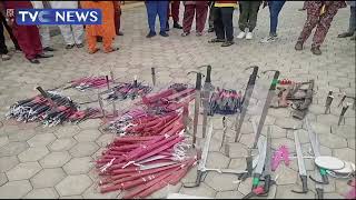 [WATCH] Amotekun Intercepts Bus Loaded With 500 Daggers, Guns, Knives, Arrest 18 Suspects