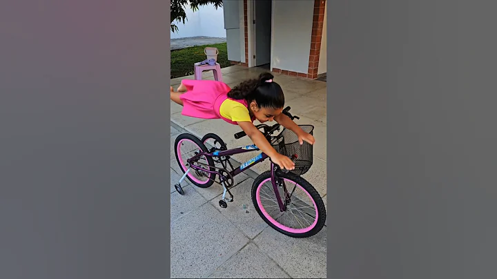 My wallowing on the🤩😍🍎🍉🍅 floor #funny #funnyvideo #comedy #memes #funnymoments #water thumbnail