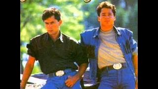 LEANDRO E LEONARDO EU JURO