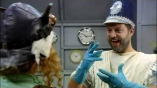 Zingaburia - Afl. 01 Koning Sop - Lief Ruimtemeisje