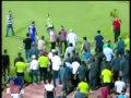 حسام حسن يتعدى بالضرب على مصور و تعليق رؤوف اخليف شد شد هرب 