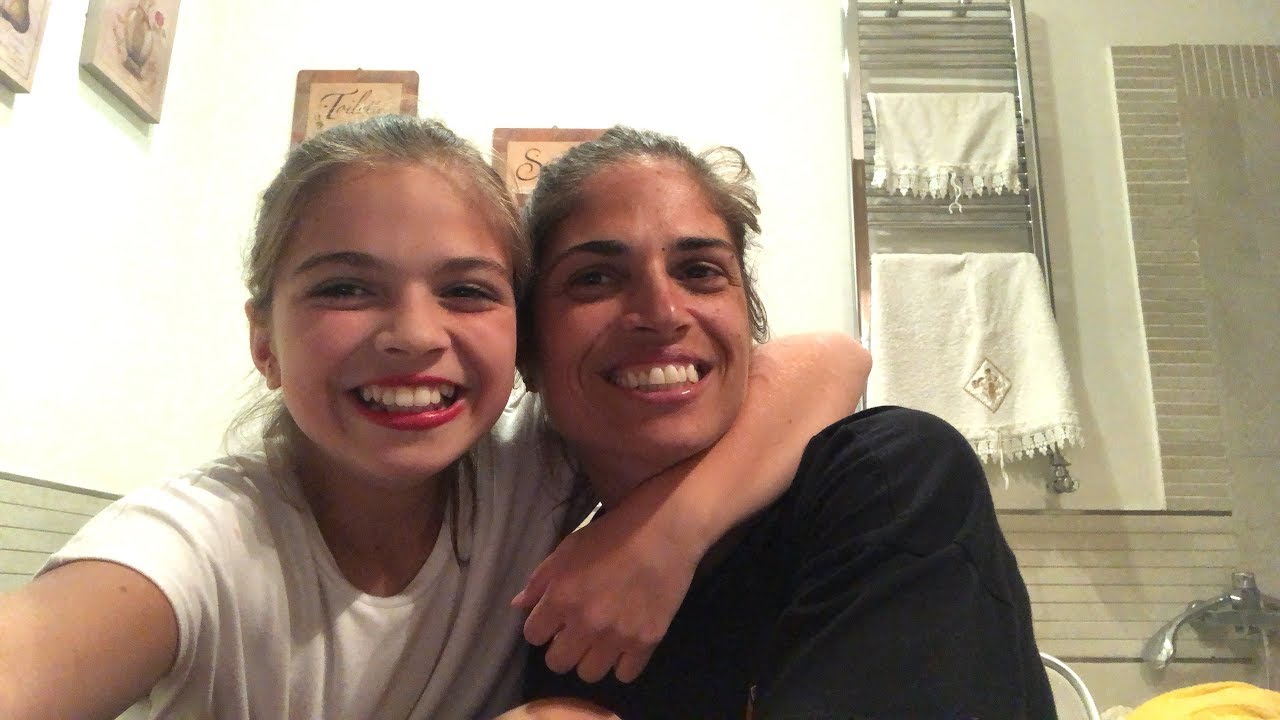 leggete la descrizione*SPECIALE* Mia mamma mi trucca❤️