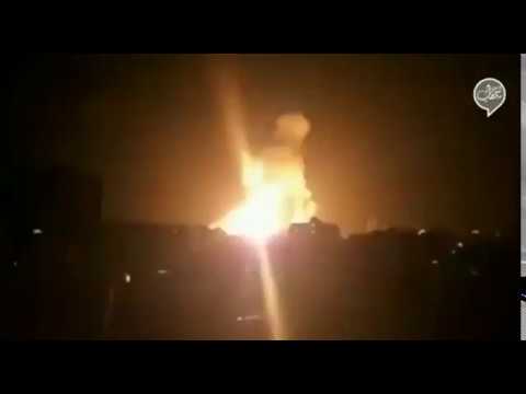 لحظة قصف طائرات الاحتلال قبل قليل موقع بدر التابع للمقاومة الفلسطينية غرب غزة 