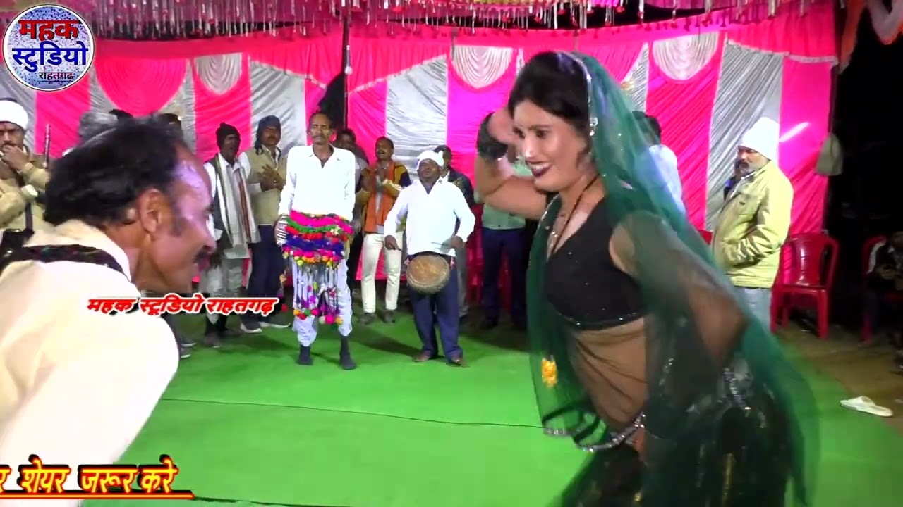 Deshi_फाग #देहाती_नाचगीत #बुन्देलीराई // राधे खेले ने फाग मोहन भरे पिचहारी//रंज्जू कुर्मी रघराज दाऊ