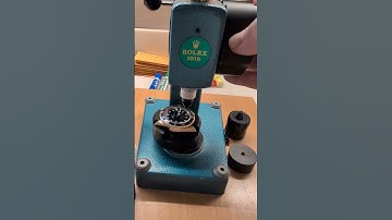 How to remove a Rolex Submariner bezel.