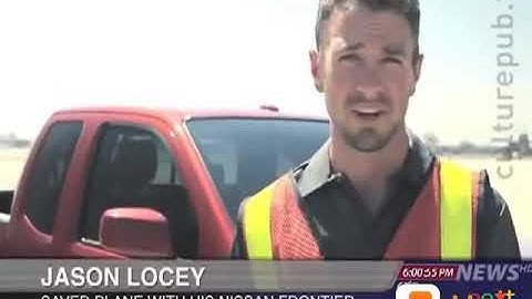 Real hero jason locey helps the plane to land safely