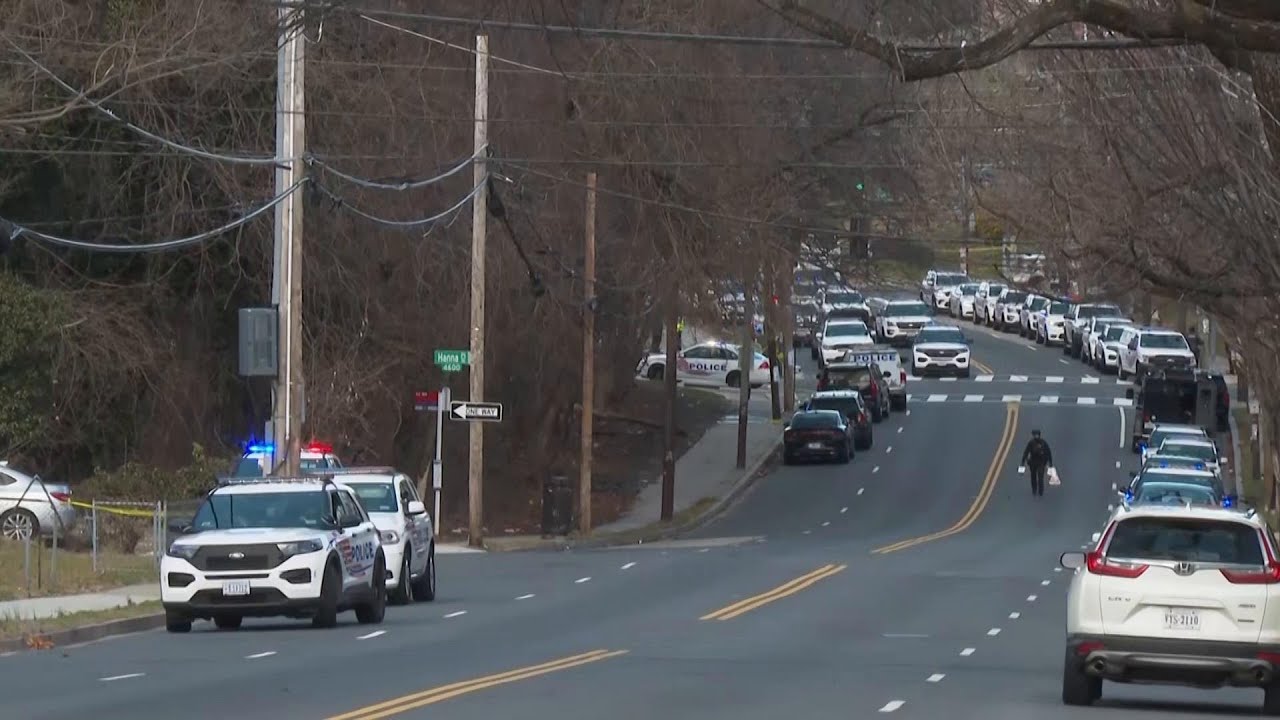 Shooting suspect remains barricaded inside Washington, DC home - YouTube