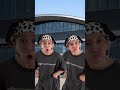 現場の暇な時間に推しの曲のTikTokを撮る双子のオタク #shorts