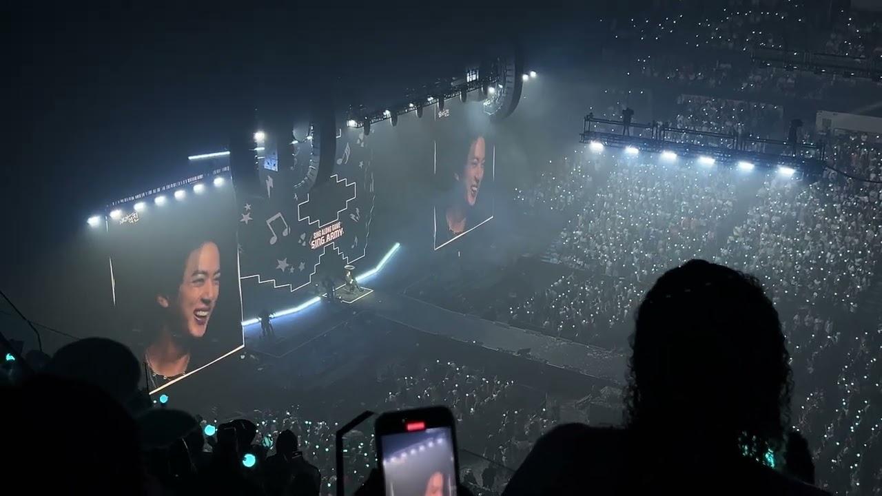 250723 Jin - Playing the guitar + Sing Along Game: Sing ARMY - RUN SEOKJIN EP. TOUR Dallas Day 2