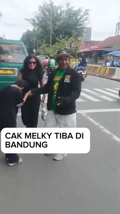 Cak melky tiba di terminal leuwi panjang #persib #viking #bonek #cakmelky #agusbimbim #bobotoh
