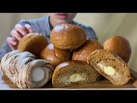 【咀嚼音/ASMR】ネオ黒糖ロール 、白いサンホルンを食べるだけ！eating sounds/mukbang/bread　크림 빵 먹는 소리/버터